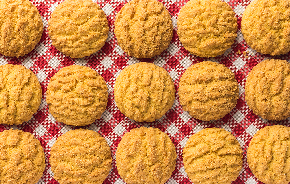 FoodRGB Natural food color application for baked goods including cookies using orange natural food color