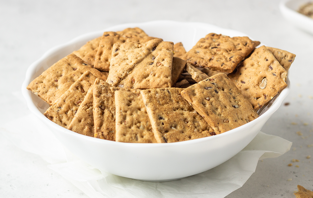 FoodRGB Natural food color application for snacks including crackers using brown natural food color