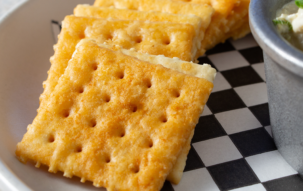 FoodRGB Natural food color application for snacks including crackers using orange natural food color