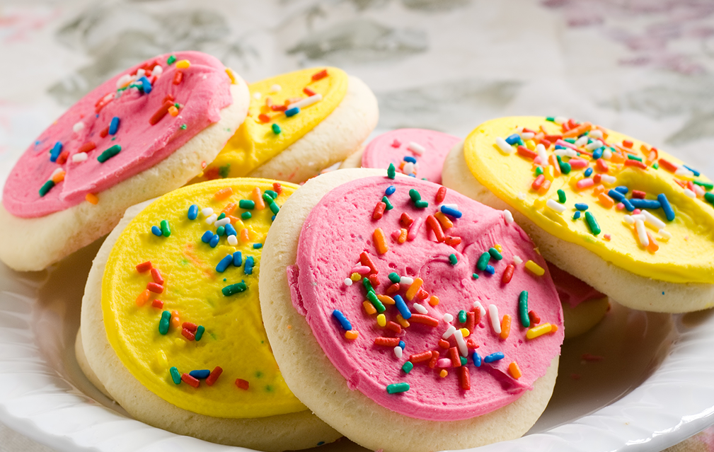 FoodRGB Natural food color application photography for confectionery frosting in yellow and pink