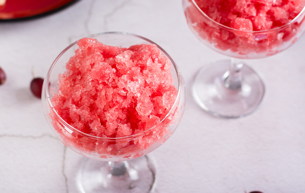 FoodRGB Elderberry Application photography for beverage including frozen drinks in red