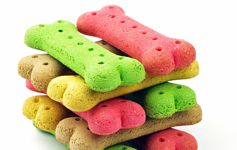 FoodRGB Natural food color application photography for pet food biscuits red, green, yellow, and brown